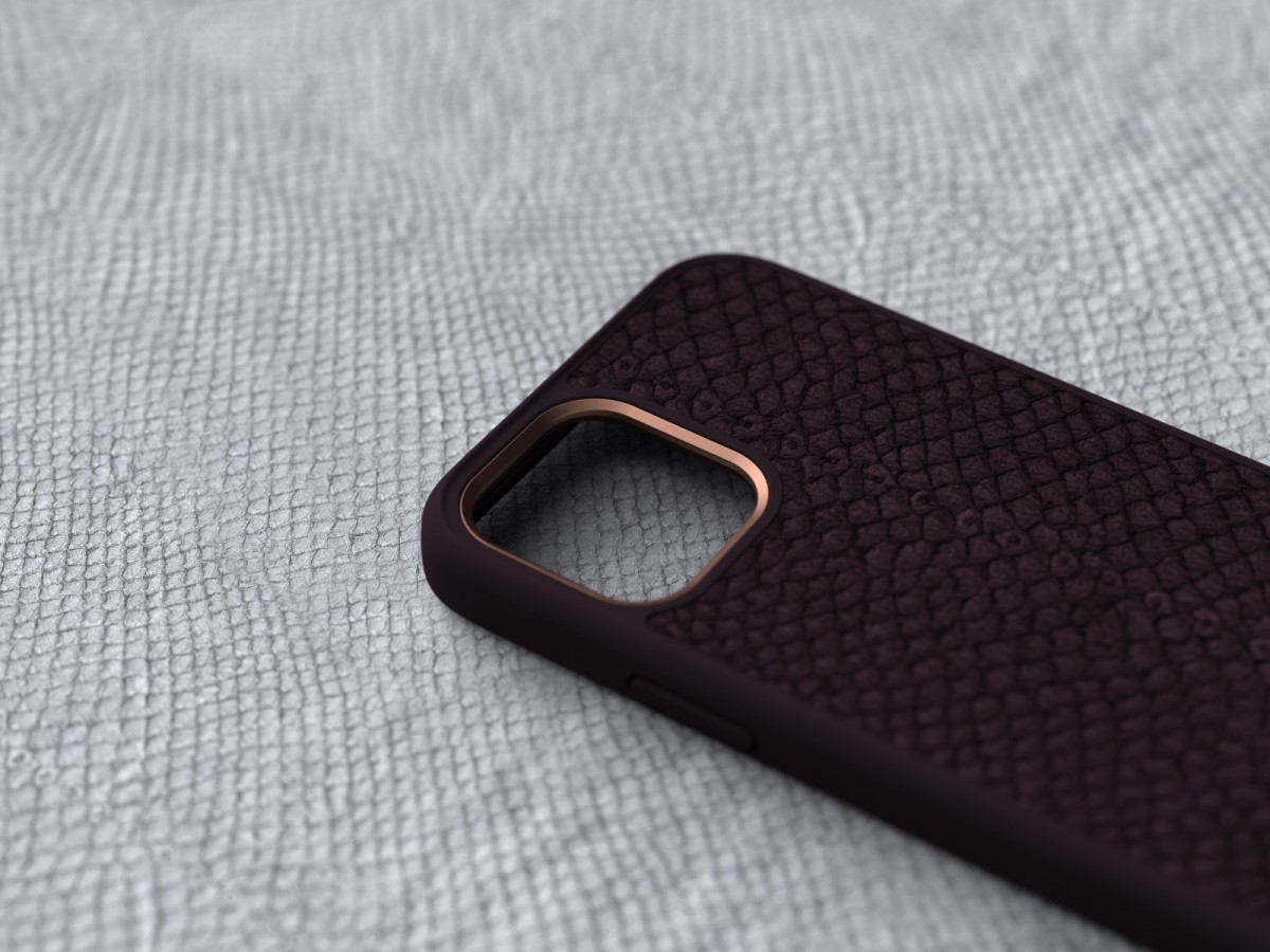 Etui z islandzkiej skóry łososia do iPhone 12 Pro Max purpurowe